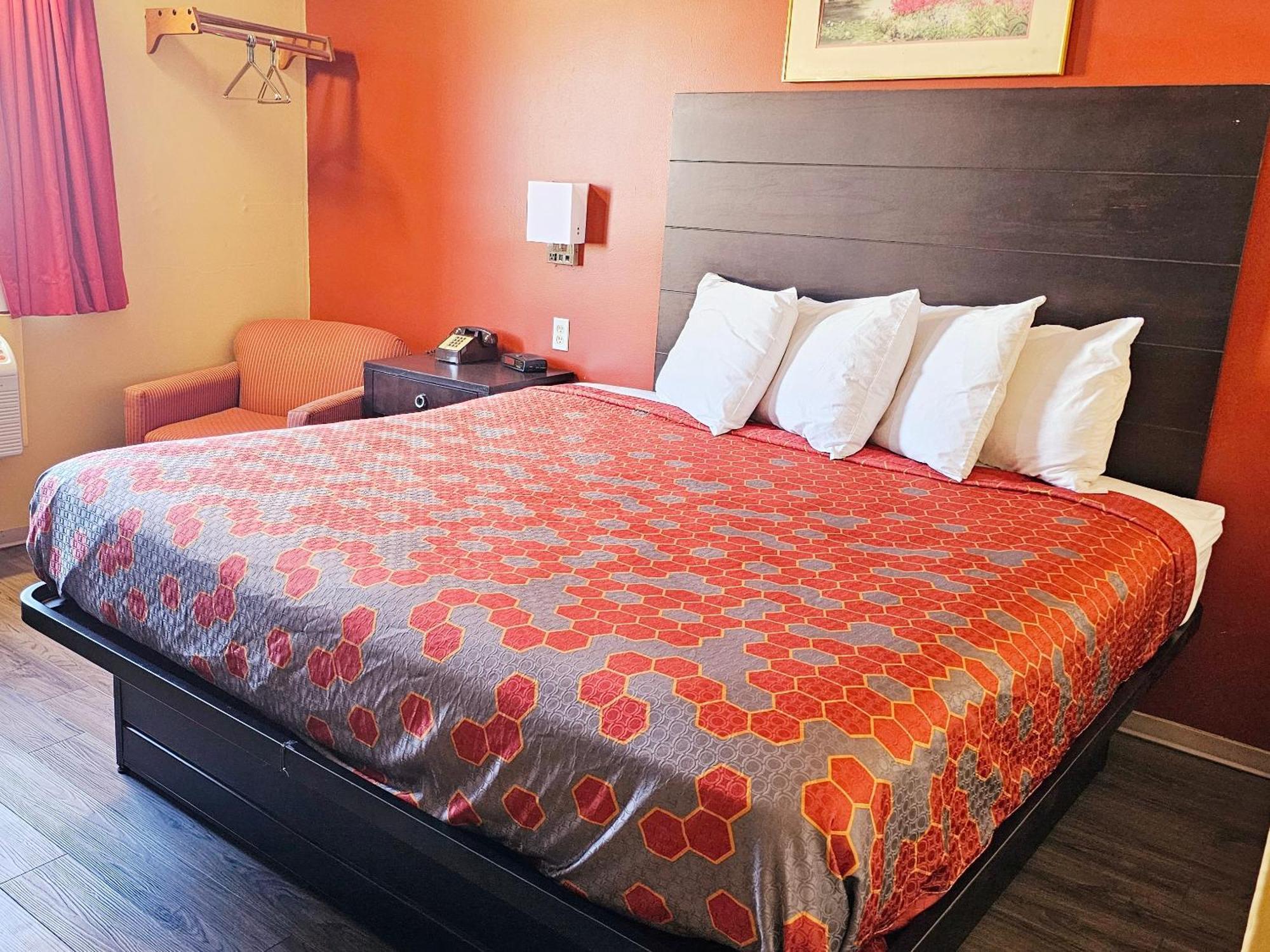 Budgetel Inn & Suites Fort Scott Esterno foto